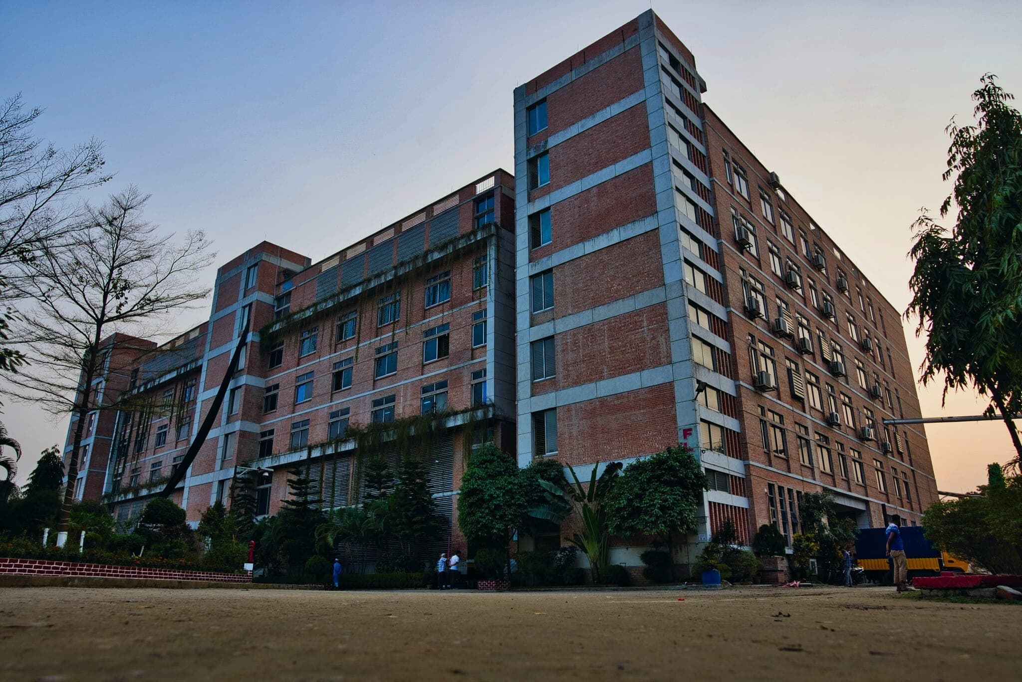 Turnkey Construction of RCC & Steel Hybrid Structures